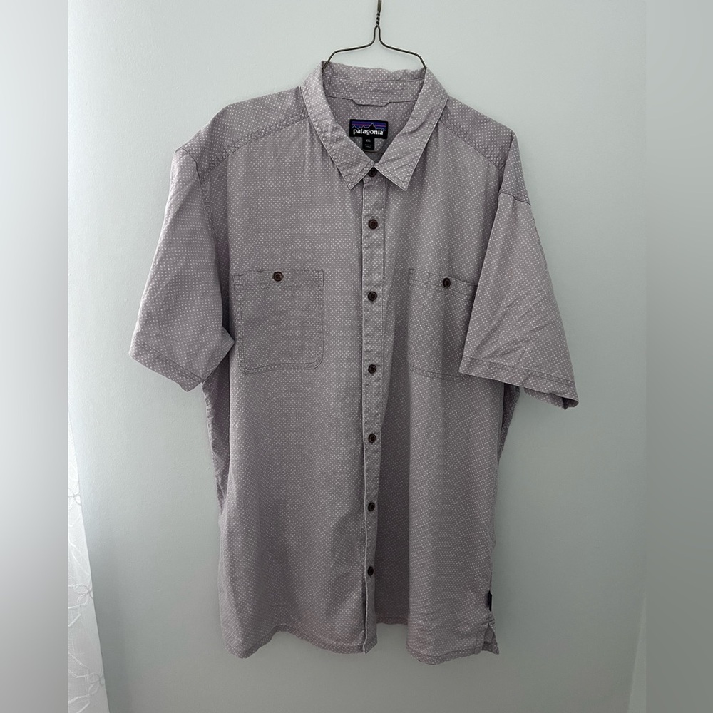 Patagonia Men's Short-Sleeve Button-Up Shirt in Light Gray Sz XXL